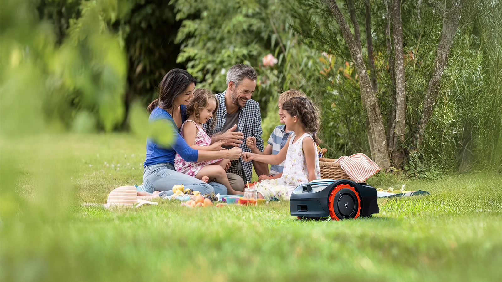 Moxie Pest Control Brings the Latest Segway Navimow Robotic Mowers to Dallas-Forth Worth