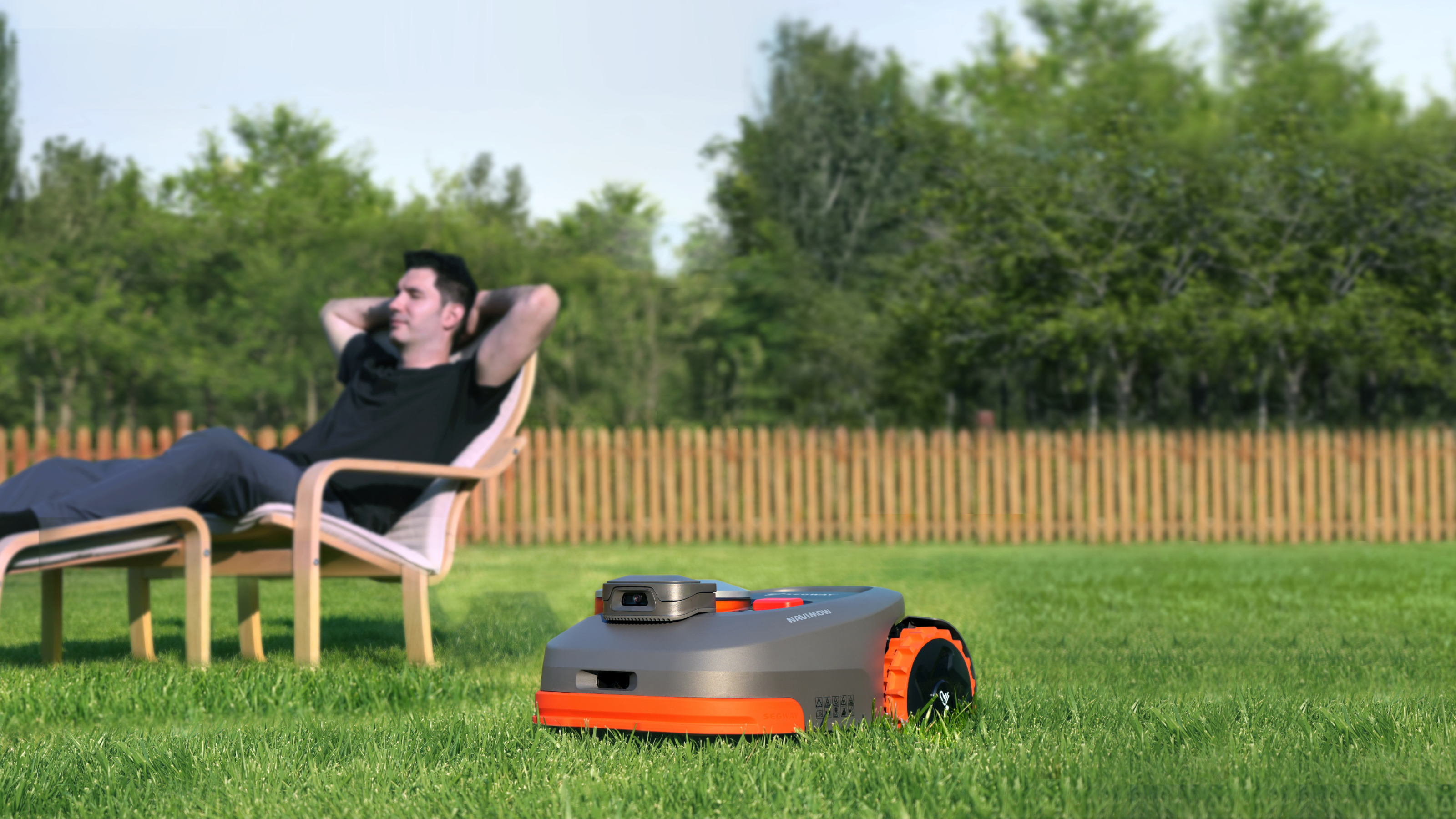Storm-Proof Your Lawn: Preparing Your Mower Robot Before Hurricane Season